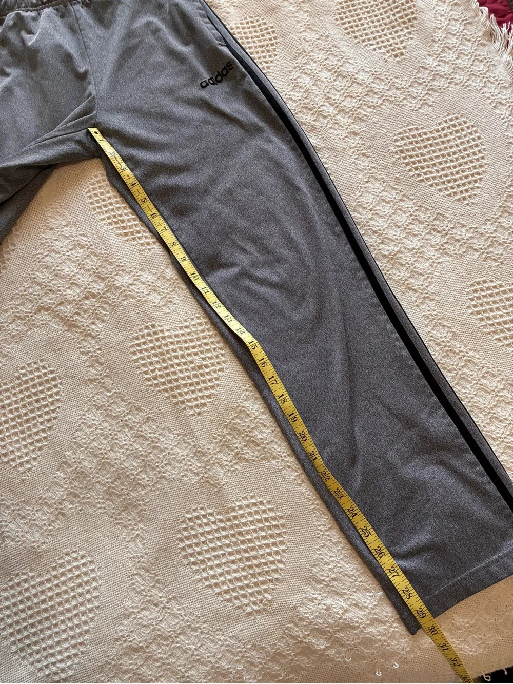 Adidas Gray Sweatpants Track Jogging Pants 3 stripe Athletic Mens Size Small